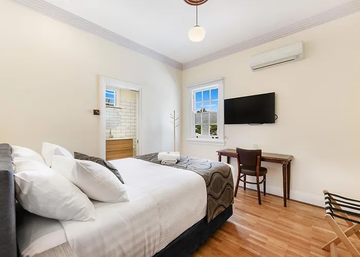 Canungra Hotel