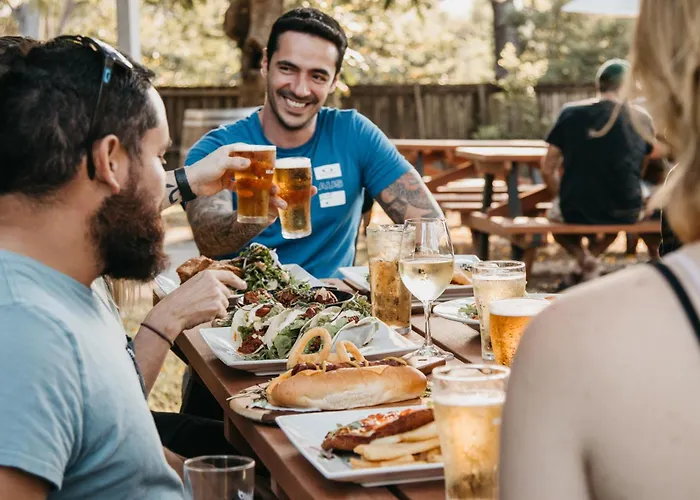 Canungra Hotel