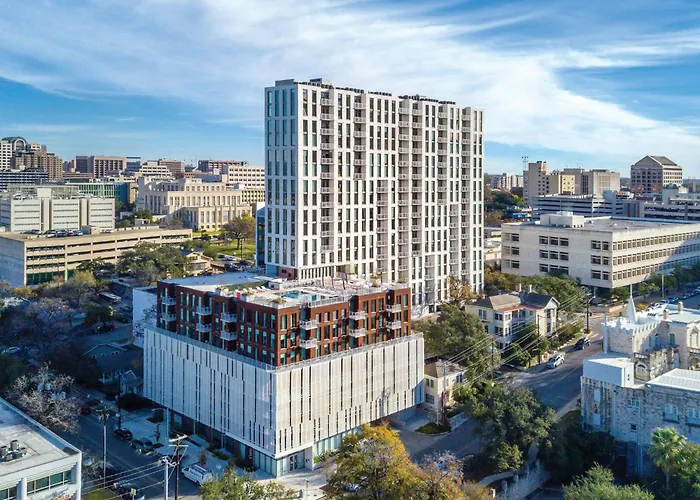 Club Wyndham Austin Hotel