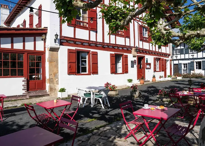Logis Hôtel Baratxartea