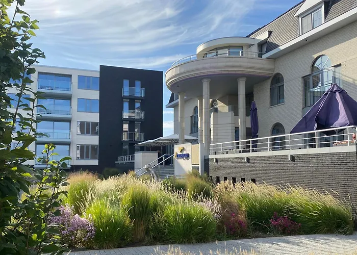Hotel Acropolis Op het sportiefste park van de kust