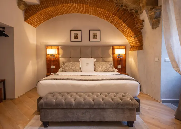 Donati Luxury Tower Suites