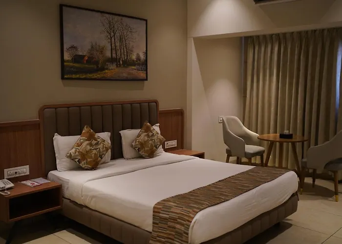 Rudra Shelter Business Hotel