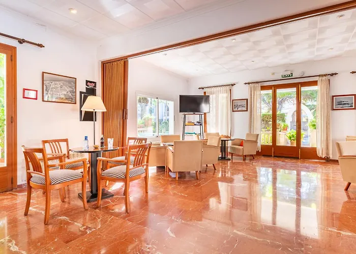 Hotel Martorell by MHR