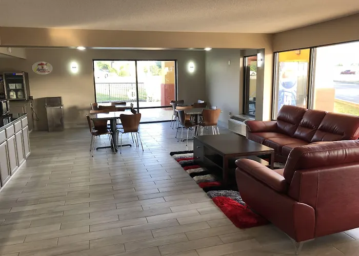 Super 8 By Wyndham Orangeburg Near I-26