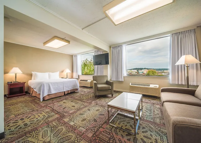 Coast Discovery Inn