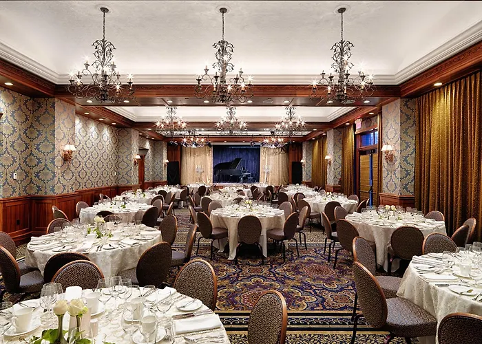 Oak Bay Beach Hotel (Adults Only)