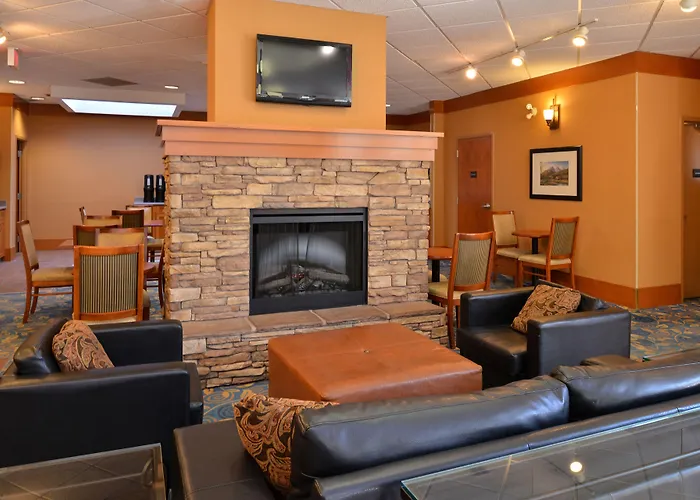 Econo Lodge Inn & Suites Calgary - University