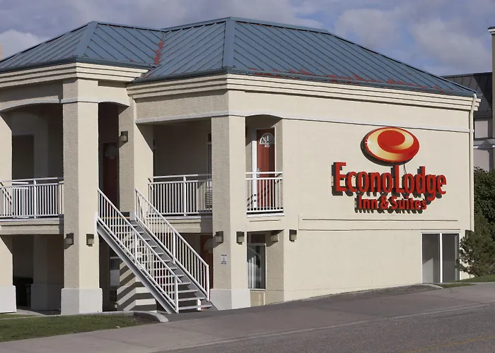 Econo Lodge Inn & Suites Calgary - University