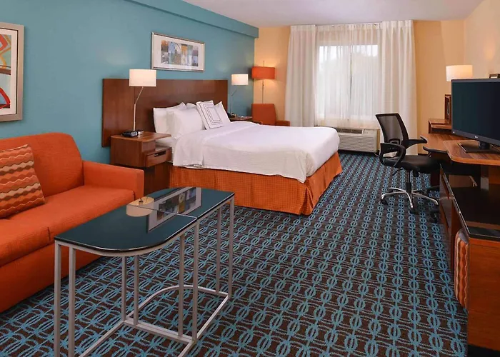 Baymont By Wyndham St Charles