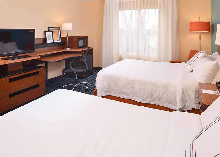 Baymont By Wyndham St Charles