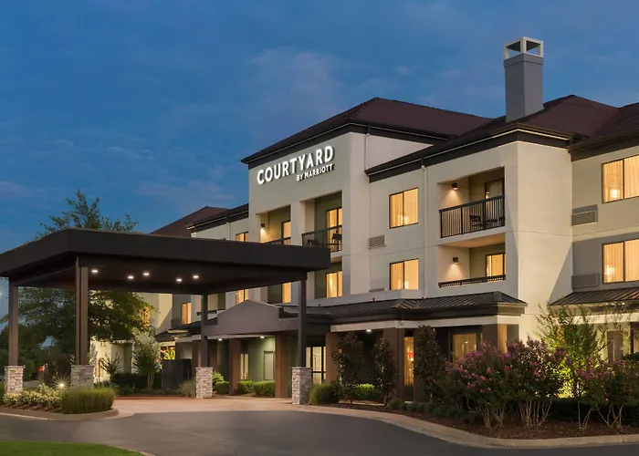 Courtyard By Marriott Tulsa Central