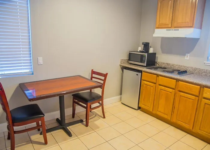 Days Inn By Wyndham Redwood City