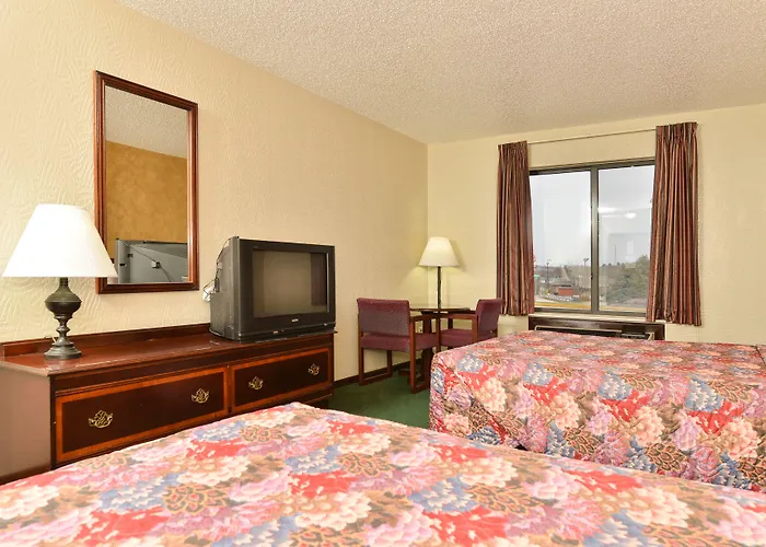 Days Inn By Wyndham Ozark Springfield