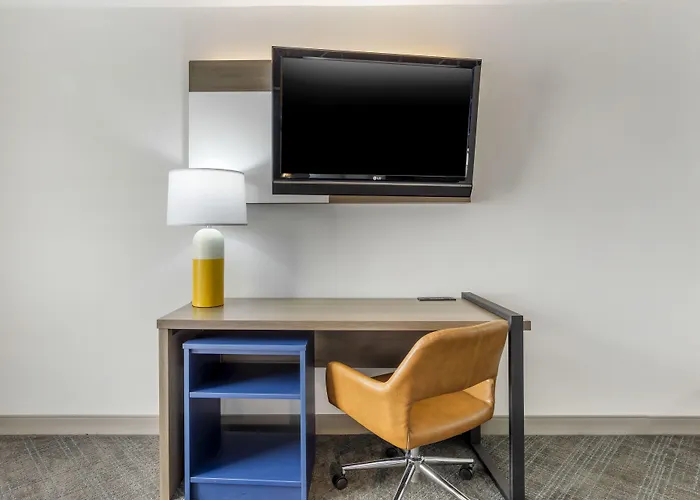 Comfort Inn & Suites Irving Las Colinas Dfw