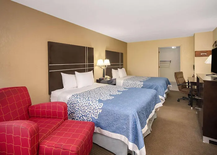 Days Inn By Wyndham Thomaston