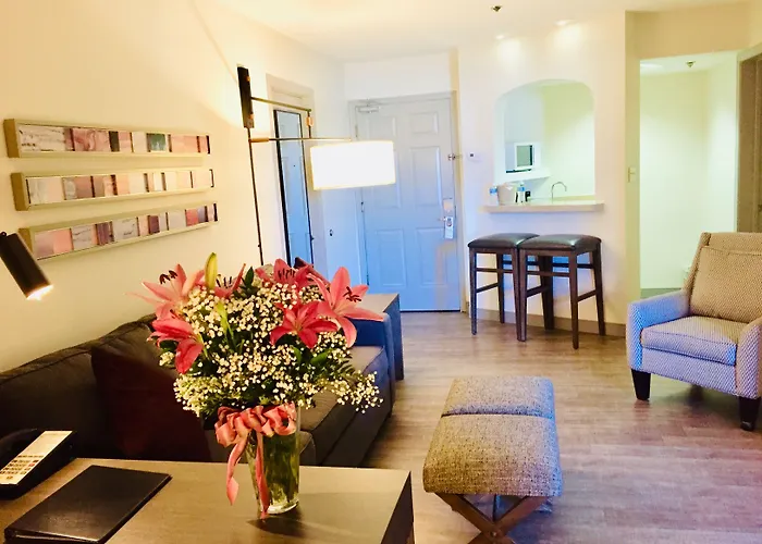 Windmill Suites Surprise - Phoenix, An Ascend Collection Hotel