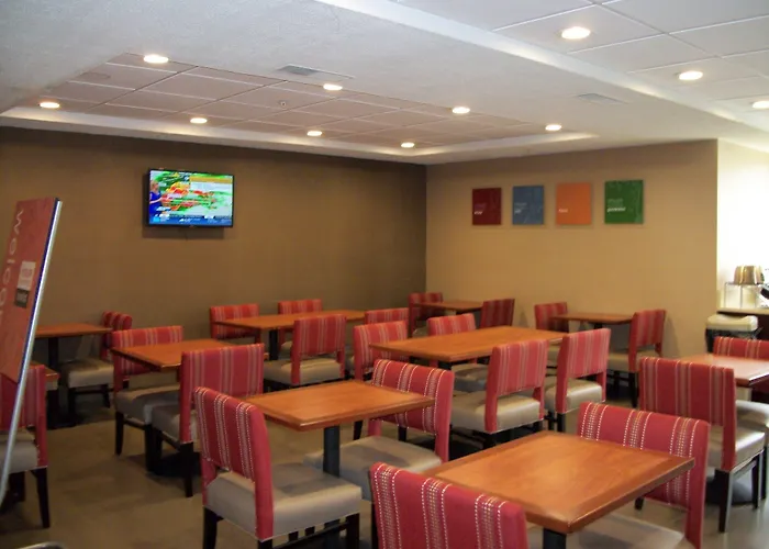 Comfort Suites Dover University Area