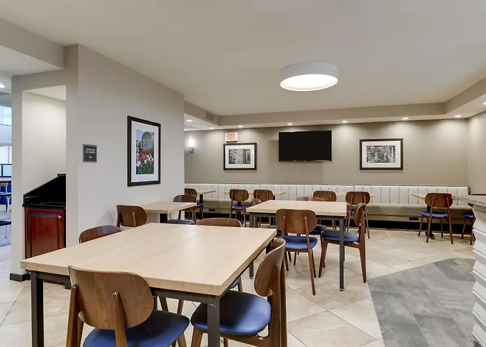 Drury Inn & Suites St. Louis St. Peters