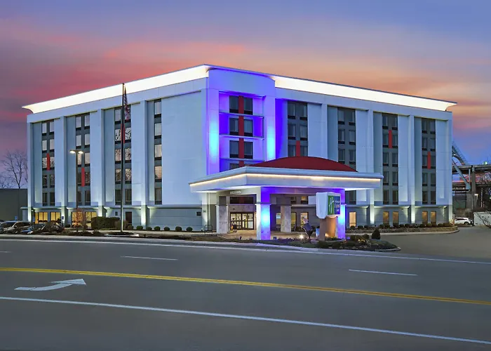 Holiday Inn Express & Suites Cincinnati Riverfront By Ihg
