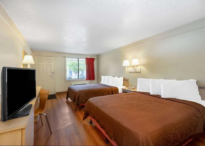 Travelodge By Wyndham Essington / Philadelphia Airport