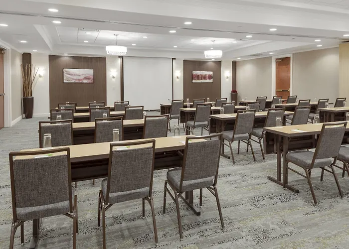 Courtyard By Marriott Portsmouth
