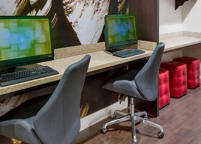 Courtyard By Marriott Portsmouth