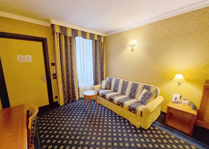 Hotel Ovest