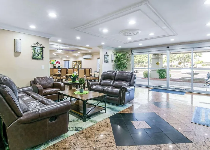 Quality Inn & Suites Atlanta Airport South College Park