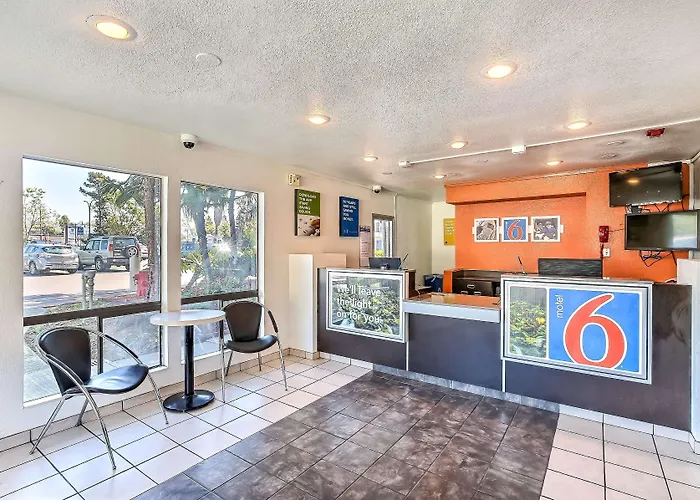 Motel 6-Oakland, CA - Embarcadero
