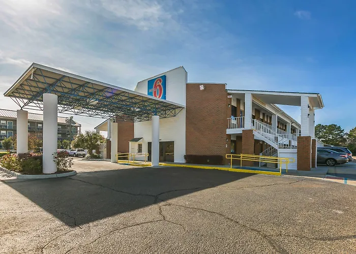 Motel 6-Dothan, Al
