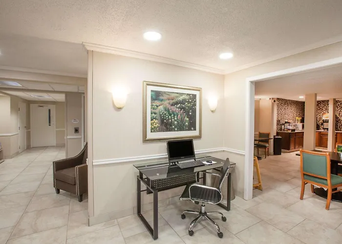 Baymont By Wyndham Texarkana