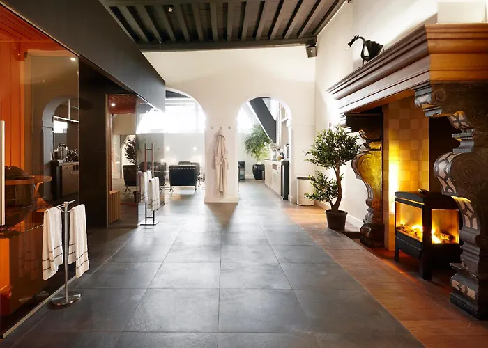 Grand Hotel En Residence De Draak
