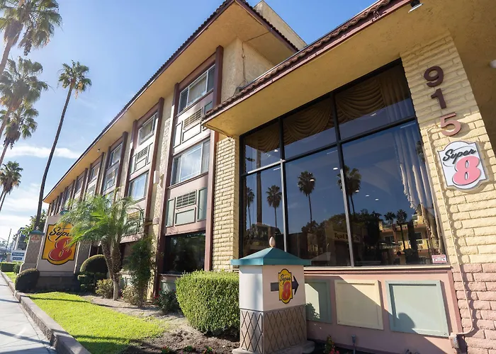 Super 8 By Wyndham Anaheim/Disneyland Drive