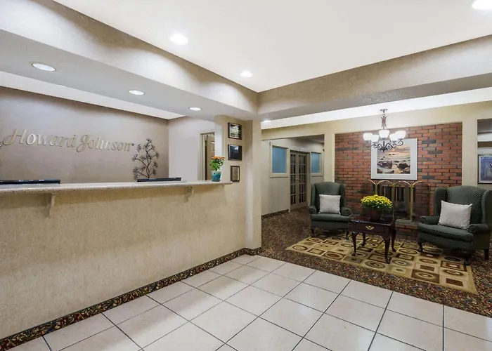 Howard Johnson By Wyndham Springfield