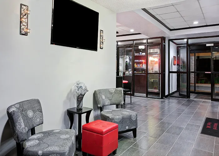 Ramada By Wyndham Pearl/Jackson Airport