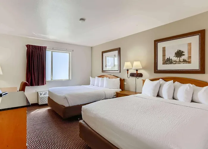 Baymont By Wyndham Loveland - Fort Collins Area