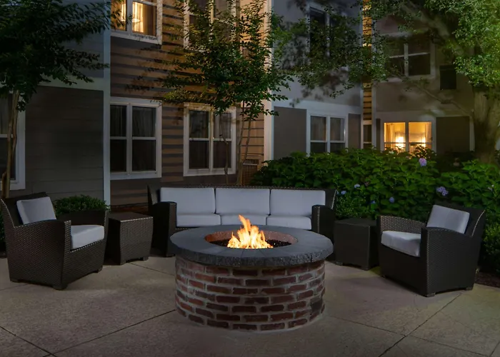 Sonesta Es Suites Fairfax Fair Lakes