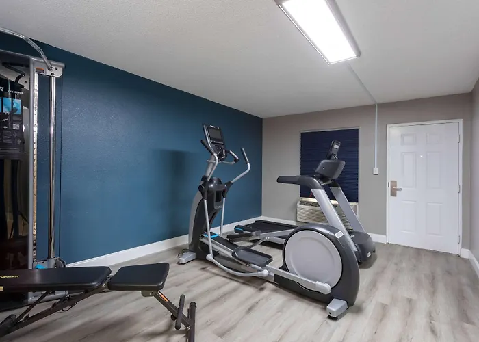 Baymont By Wyndham Marianna Hotel