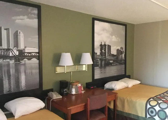 Super 8 By Wyndham Youngstown/Austintown