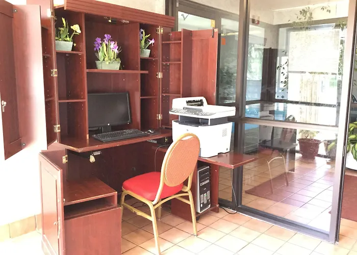 Americas Best Value Inn And Suites Saint Charles