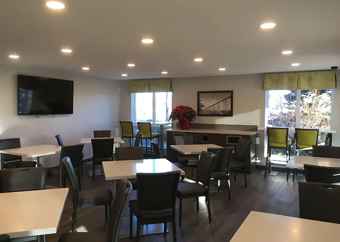 Super 8 By Wyndham Lethbridge