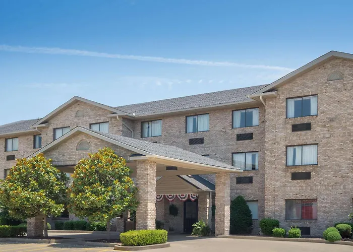 Ramada By Wyndham Catlettsburg Ashland
