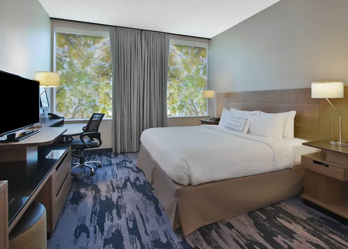 Fairfield Inn & Suites By Marriott Milwaukee Downtown
