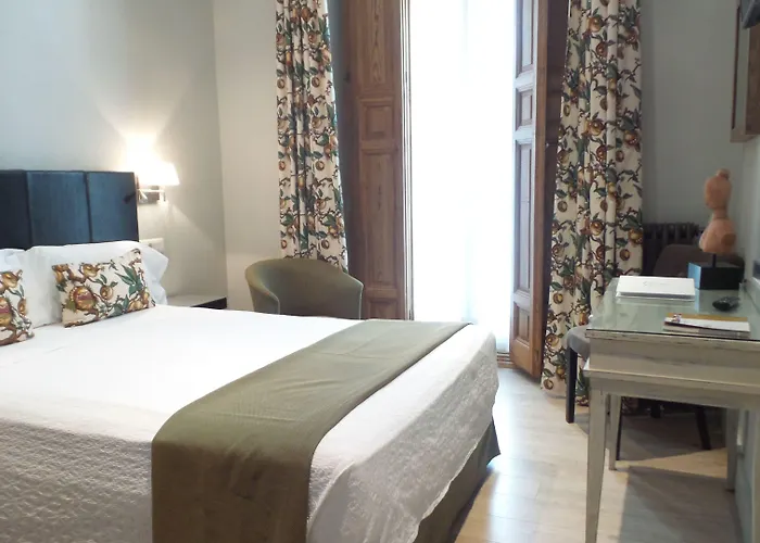 Hotel Moderno Puerta del Sol