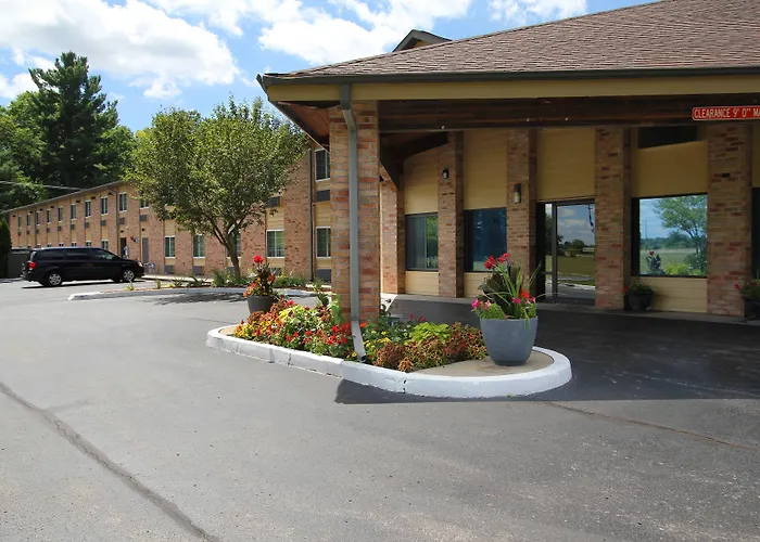 Baymont By Wyndham Muskegon