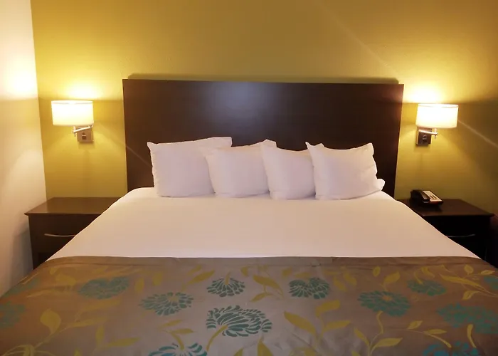 Baymont By Wyndham Eau Claire Wi