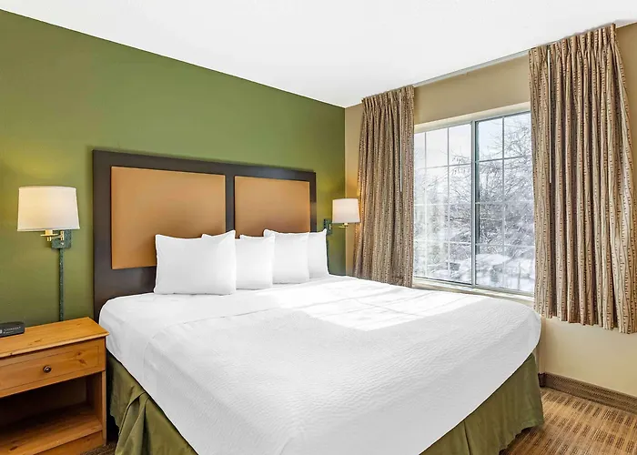 Extended Stay America Select Suites - Chicago - Naperville - East