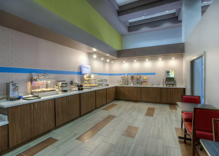 Holiday Inn Express & Suites Tempe By Ihg