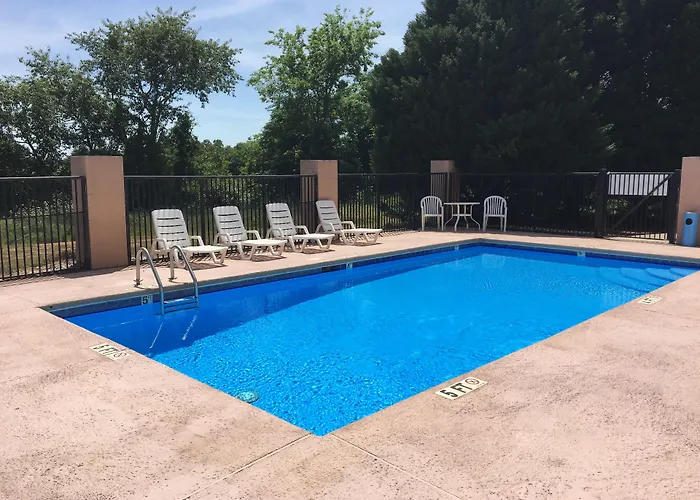Rodeway Inn & Suites Dublin